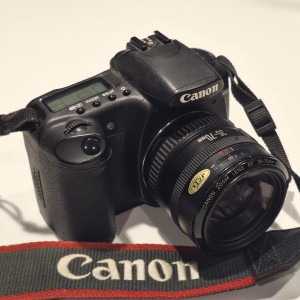 Canon EOS 20D 8.2MP Digital SLR Camera Kit with Canon EF 35-70mm f/3.5-4.5 Zoom Lens 3 Months Warranty - 31322 Canon EOS 20D 8.2MP Digital SLR Camera Kit with Canon EF 35-70mm f/3.5-4.5 Zoom Lens 3 Months Warranty - 31322