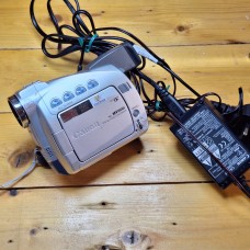 Canon MV600i DM-MV600i E MiniDV Digital Video Camcorder 3-Month Warranty Canon MV600i DM-MV600i E MiniDV Digital Video Camcorder 3-Month Warranty