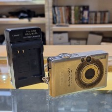 Canon PowerShot SD400 Digital Elph 5MP Digital Camera - 41321