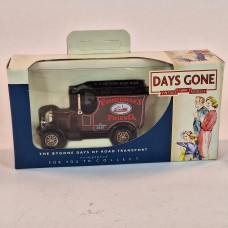 LLedo Diecast Model of Days Gone Bull Nose Morris Van Fisherman's Friend - 3843