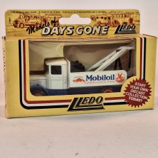 LLedo Diecast Model of Days Gone Gargoyle Mobileoil Truck - 38414