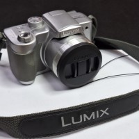 Panasonic Lumix DMC-FZ4 4.0MP Digital Bridge Camera with 12x Optical Zoom Leica Lens (Pre-owned, Silver) - 41213
