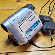 Samsung VP-D362 MiniDV Digital Camcorder Samsung VP-D362 MiniDV Digital Camcorder